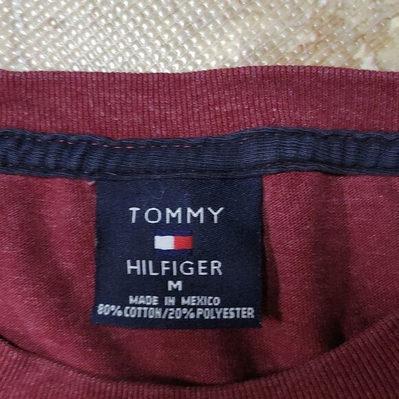 TOMMY HILFIGER MENS LONG SLEEVE TEE SIZE MEDIUM - Picture 3 of 5